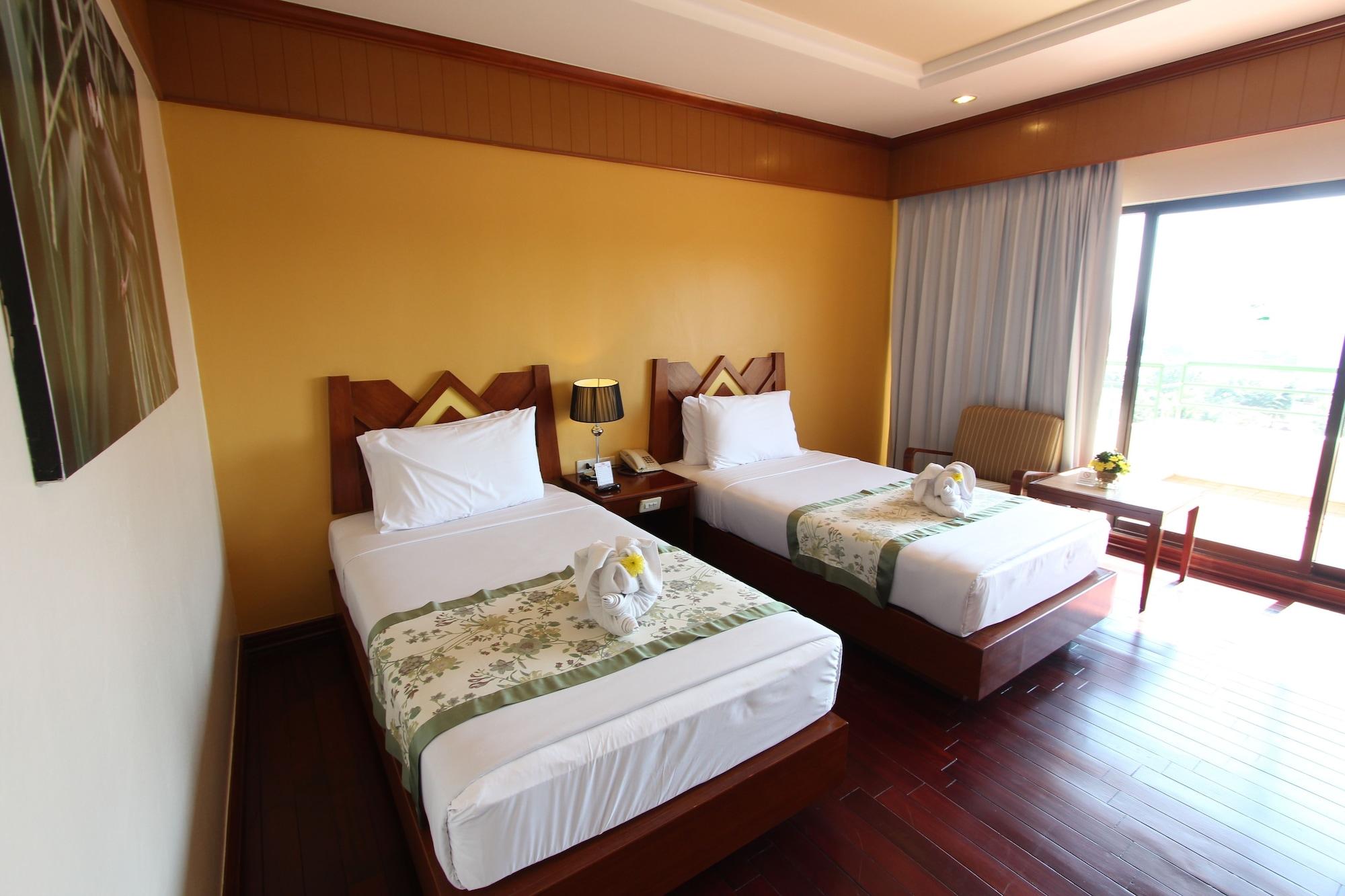Garden Sea View Resort Pattaya Exterior photo