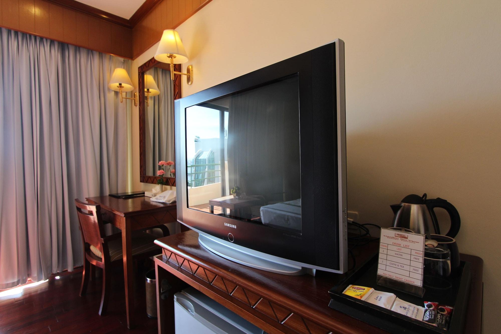 Garden Sea View Resort Pattaya Exterior photo