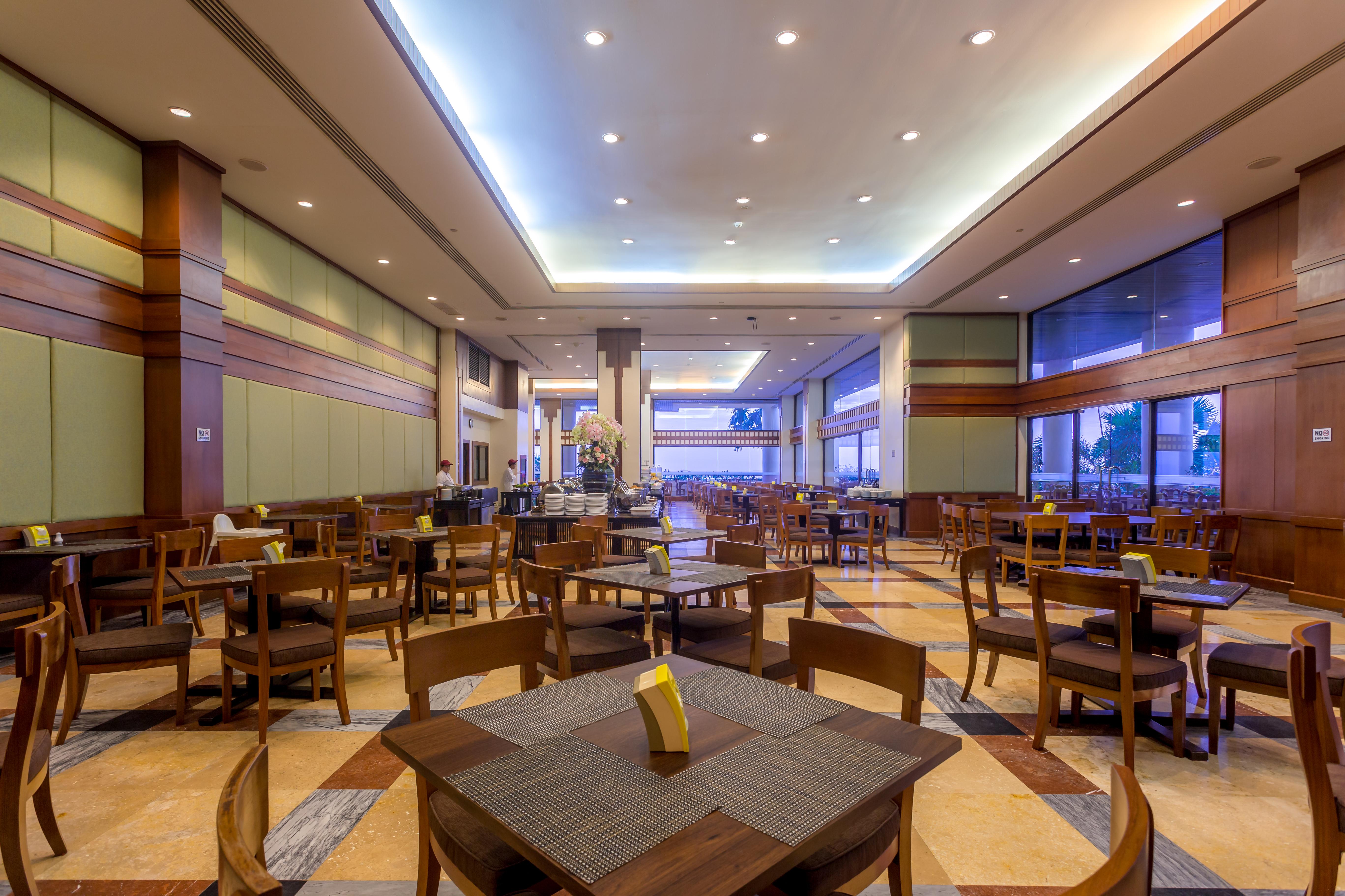 Garden Sea View Resort Pattaya Exterior photo