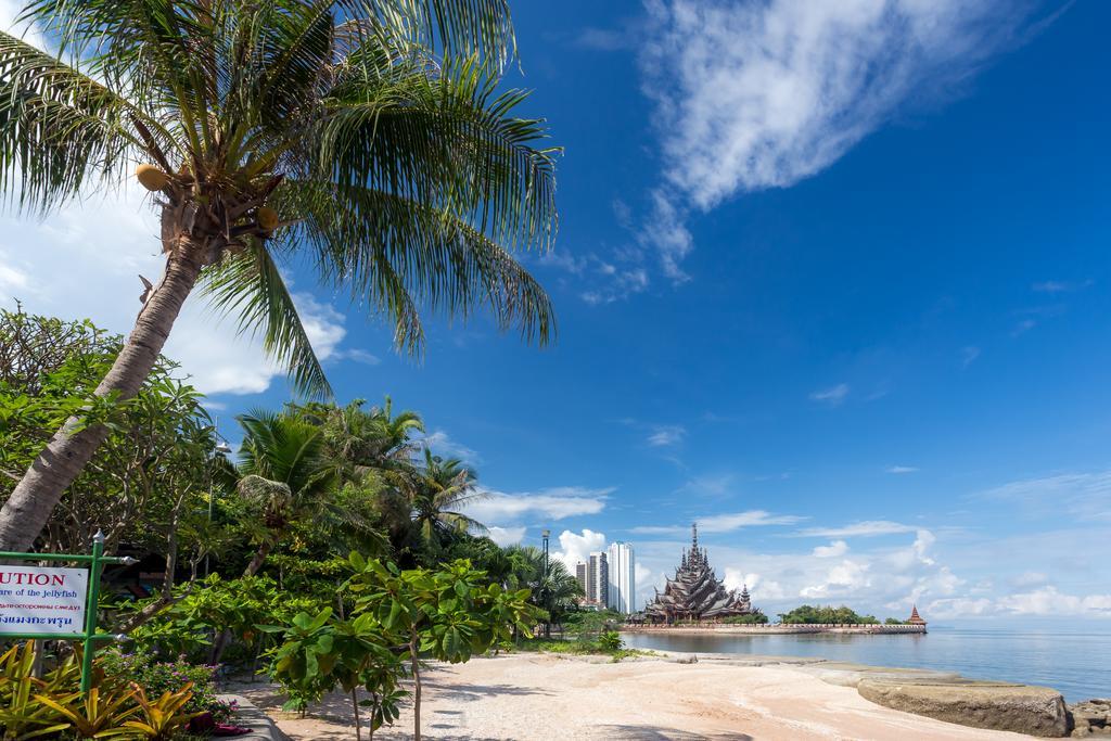 Garden Sea View Resort Pattaya Exterior photo