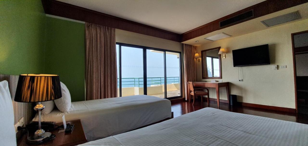 Garden Sea View Resort Pattaya Exterior photo